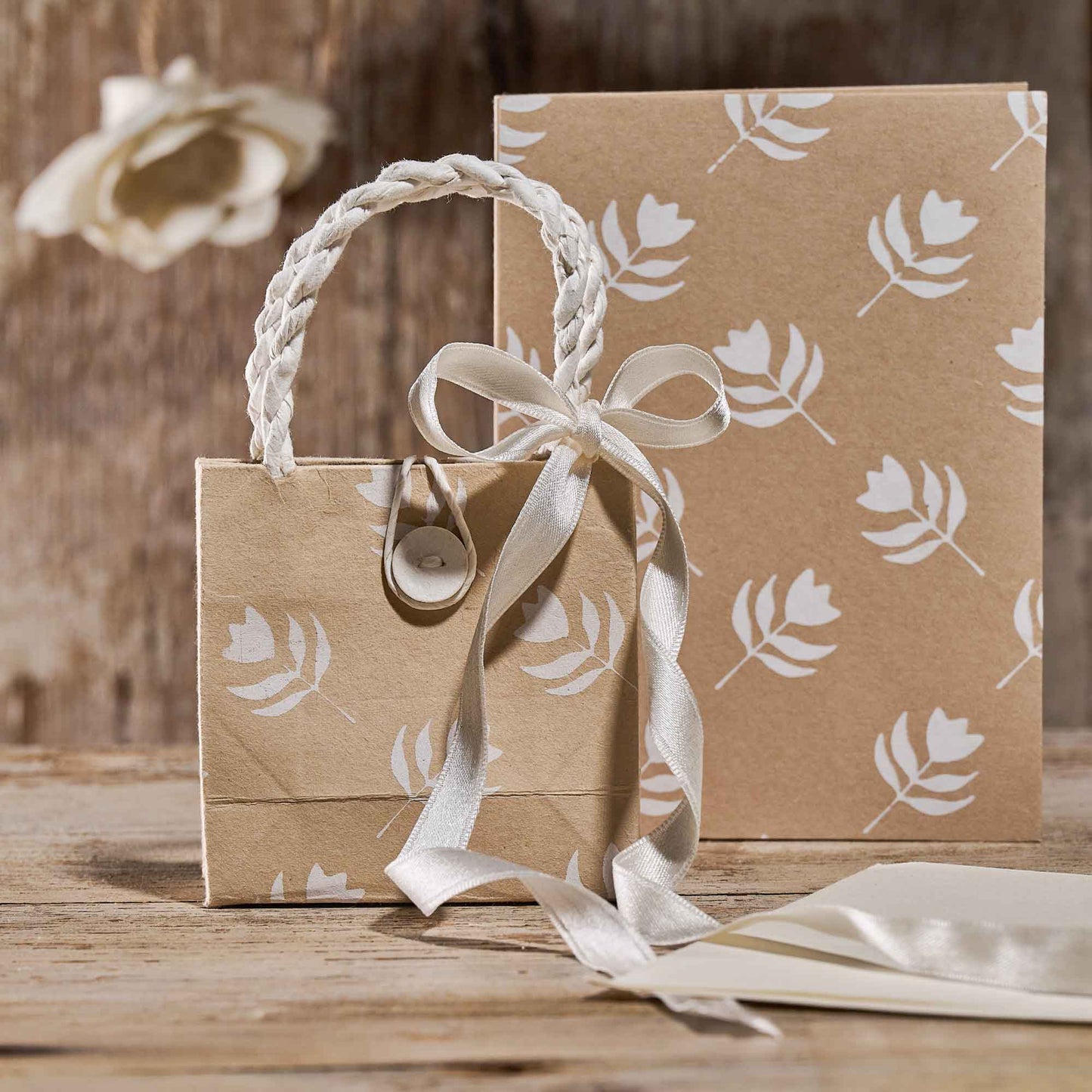 Kit 5 sacchettini Tulipani Bianchi carta